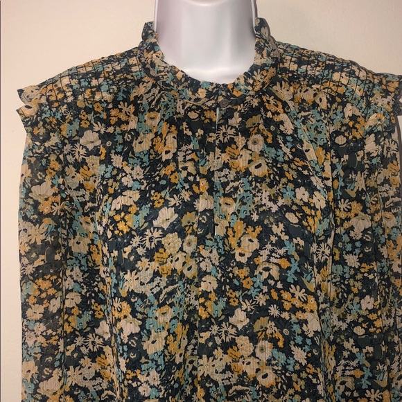 Loft Top - Picture 2 of 5